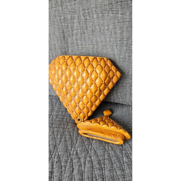 Vintage yellow mustard‎ ARNEL'S gilded quilted porcelain box - Picture 2 of 4